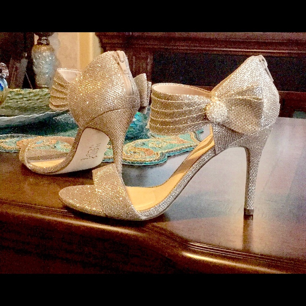 Gold Bling Shoes Size 7 1/2 M